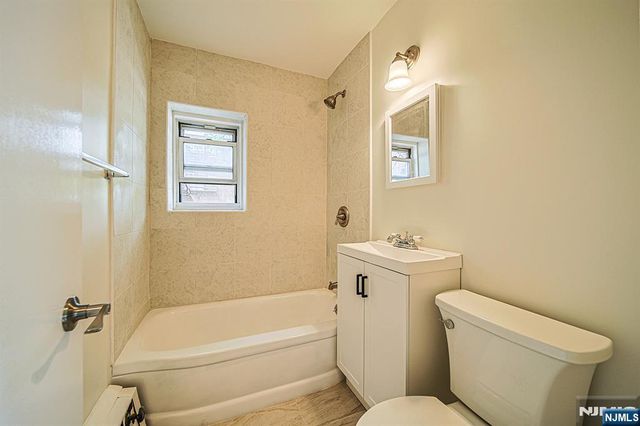 1575 Center Avenue 3F, Fort Lee, NJ 07024