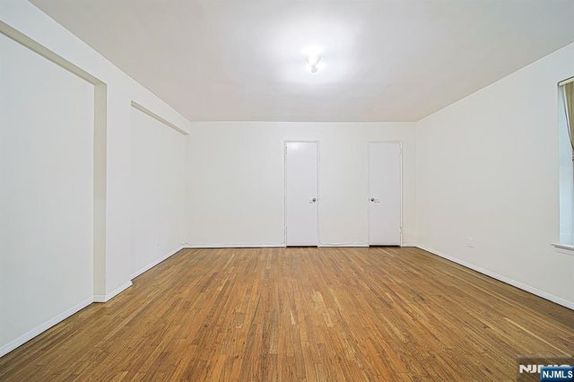 1575 Center Avenue 3F, Fort Lee, NJ 07024