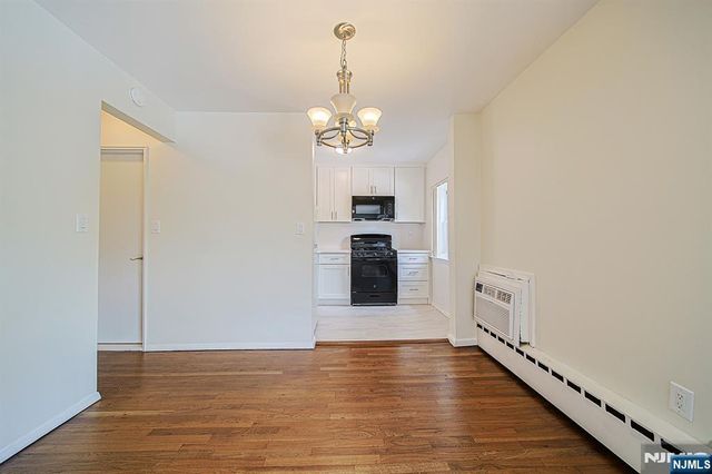 1575 Center Avenue 3F, Fort Lee, NJ 07024