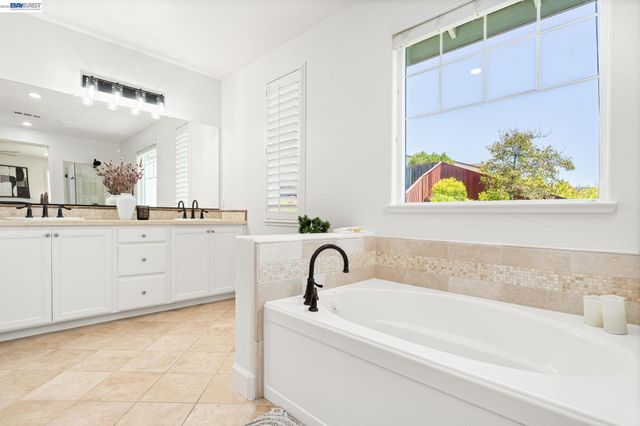 5131 Montiano Ln, Dublin, CA 94568
