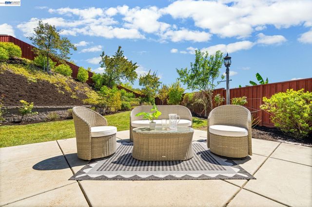 5131 Montiano Ln, Dublin, CA 94568