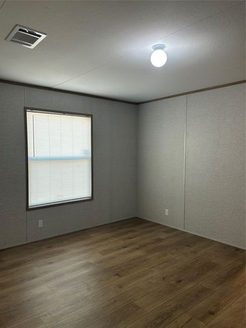 7699 Peden Road, Azle, TX 76020