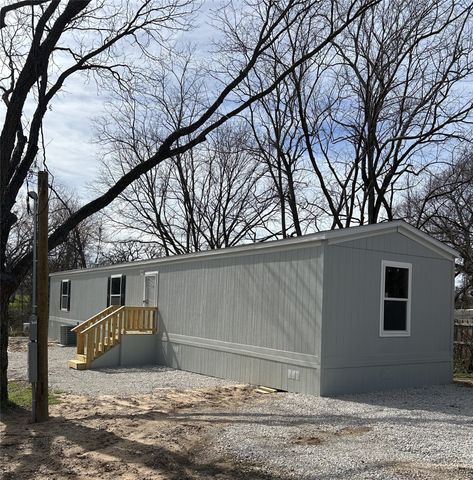 7699 Peden Road, Azle, TX 76020