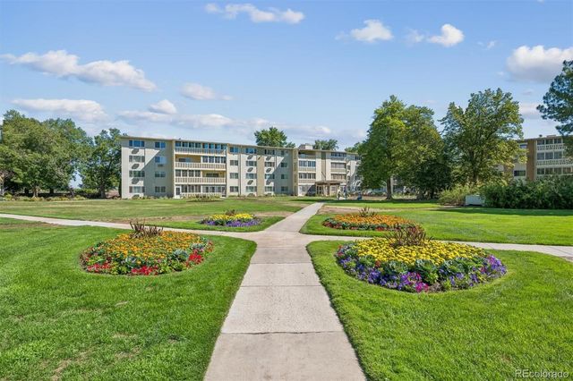 9335 E Center Avenue 2B, Denver, CO 80247