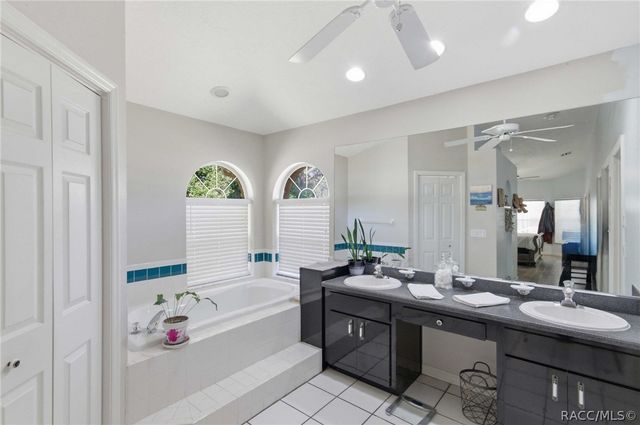 1810 W Pine Ridge Boulevard, Beverly Hills, FL 34465