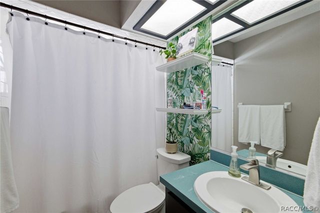 1810 W Pine Ridge Boulevard, Beverly Hills, FL 34465