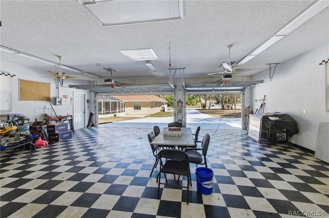 1810 W Pine Ridge Boulevard, Beverly Hills, FL 34465