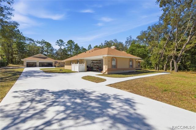 1810 W Pine Ridge Boulevard, Beverly Hills, FL 34465