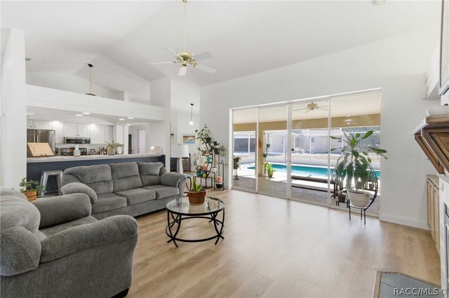 1810 W Pine Ridge Boulevard, Beverly Hills, FL 34465