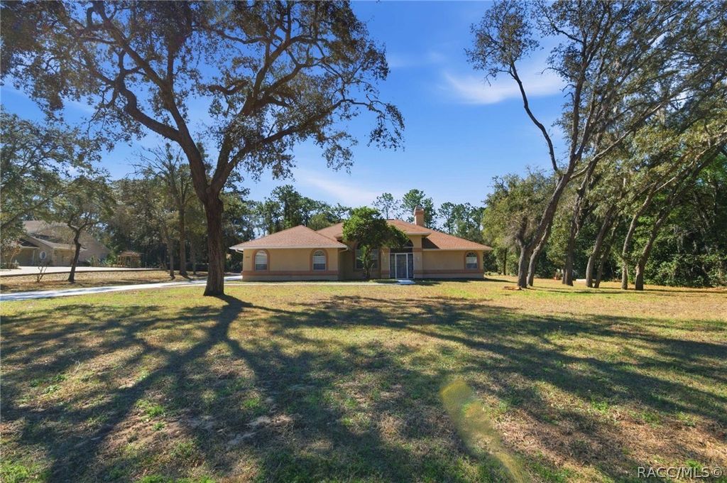 1810 W Pine Ridge Boulevard, Beverly Hills, FL 34465