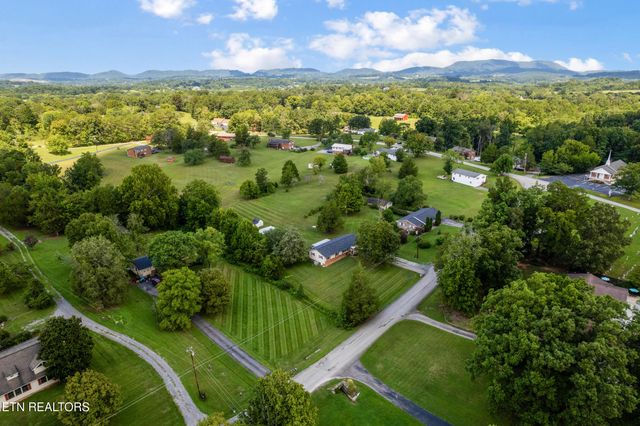 213 Arms Rd, Knoxville, TN 37924