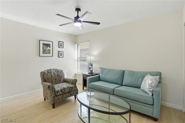 5585 Trailwinds DR 314, Fort Myers, FL 33907