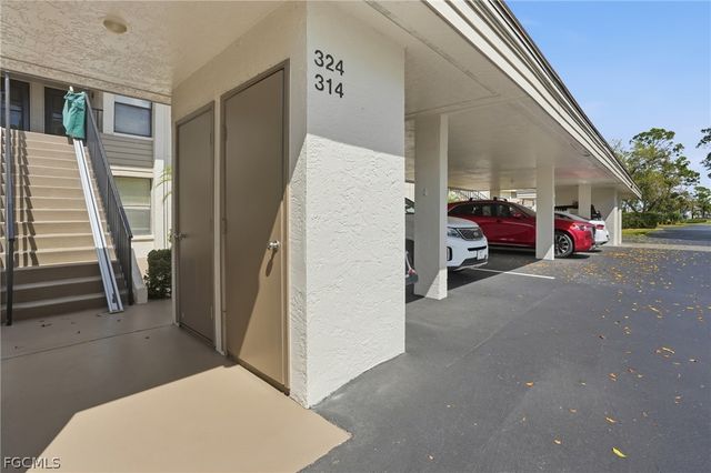 5585 Trailwinds DR 314, Fort Myers, FL 33907