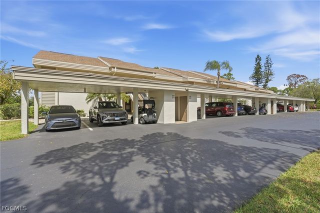 5585 Trailwinds DR 314, Fort Myers, FL 33907