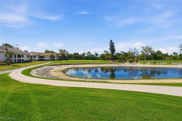 5585 Trailwinds DR 314, Fort Myers, FL 33907