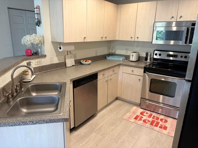 1803 N Flagler Drive 310, West Palm Beach, FL 33407
