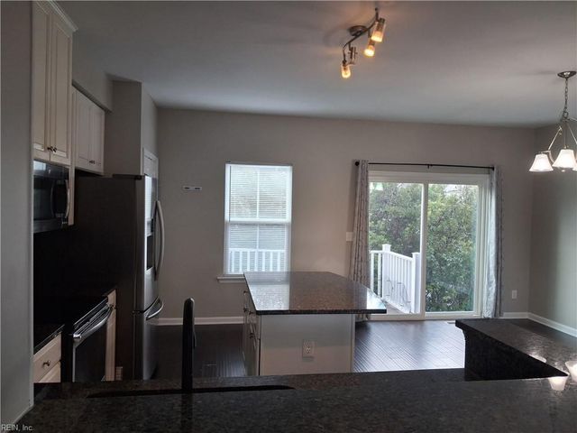 4301 Salt Marsh LN, Chesapeake, VA 23324