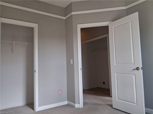 4301 Salt Marsh LN, Chesapeake, VA 23324