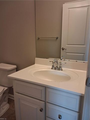 4301 Salt Marsh LN, Chesapeake, VA 23324