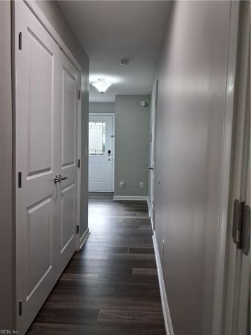 4301 Salt Marsh LN, Chesapeake, VA 23324
