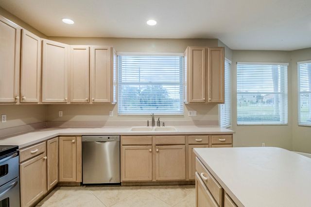 11102 Alameda Bay Ct, Wellington, FL 33414