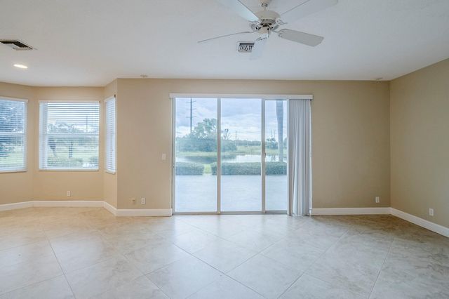 11102 Alameda Bay Ct, Wellington, FL 33414