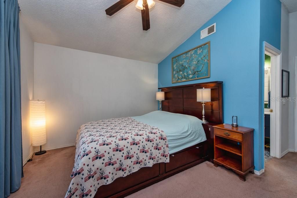 Image 12 of property listing at 7516 S MASCOTTE STREET, Tampa, FL 33616