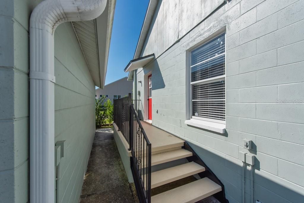 Image 22 of property listing at 7516 S MASCOTTE STREET, Tampa, FL 33616