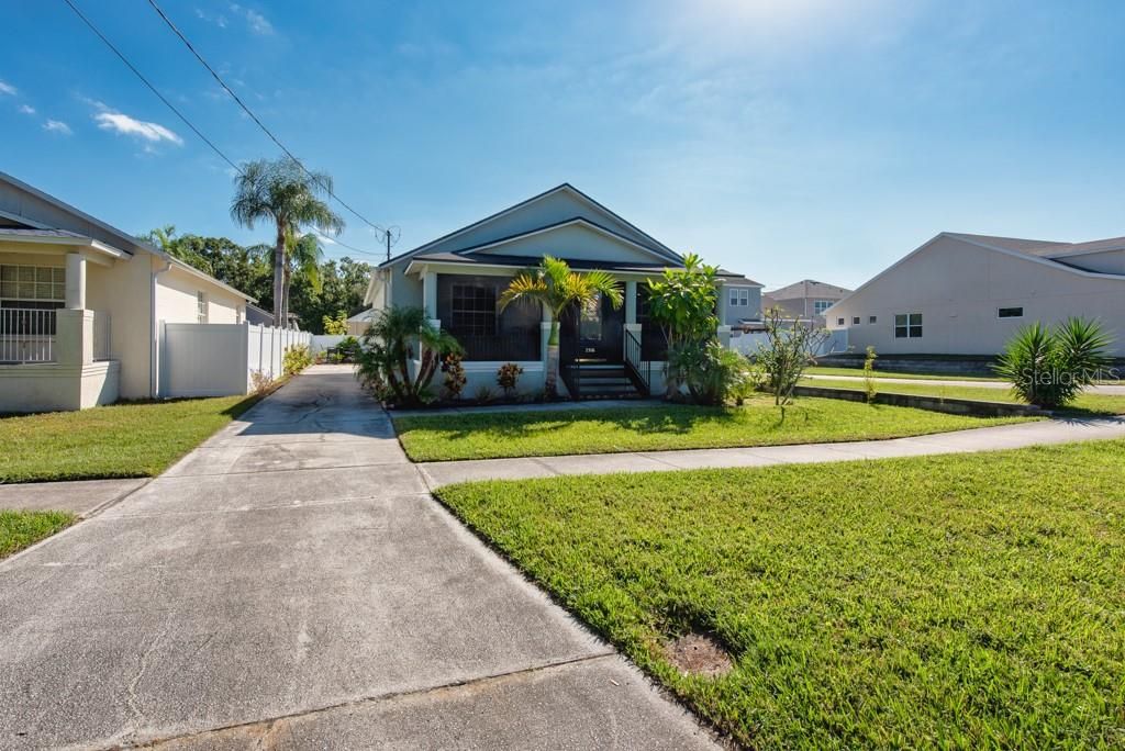 Image 25 of property listing at 7516 S MASCOTTE STREET, Tampa, FL 33616