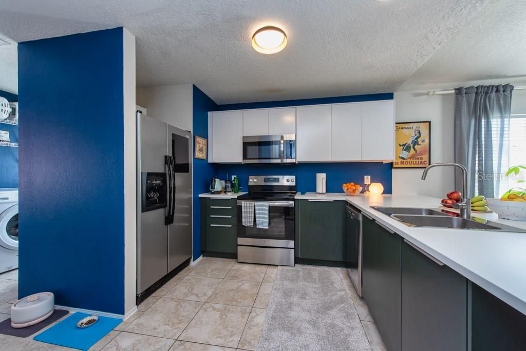 Image 9 of property listing at 7516 S MASCOTTE STREET, Tampa, FL 33616