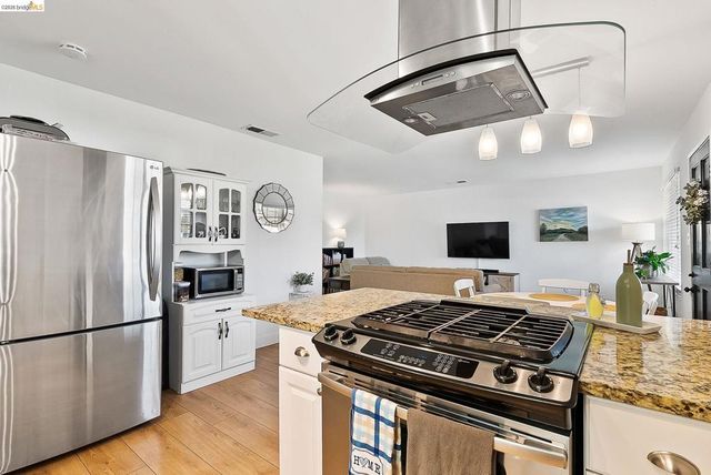 4855 Edgewood Ct, Oakley, CA 94561