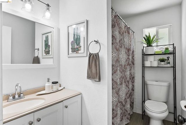 4855 Edgewood Ct, Oakley, CA 94561