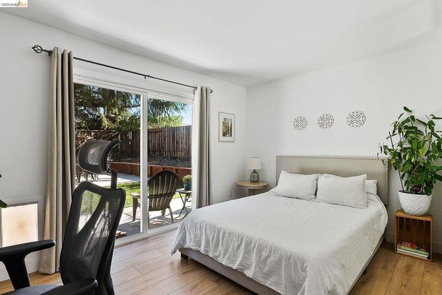 4855 Edgewood Ct, Oakley, CA 94561