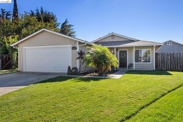 4855 Edgewood Ct, Oakley, CA 94561