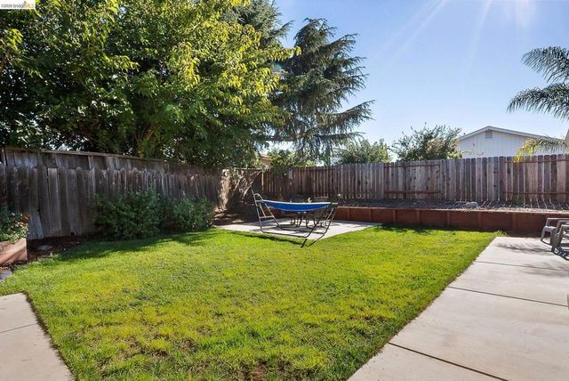 4855 Edgewood Ct, Oakley, CA 94561