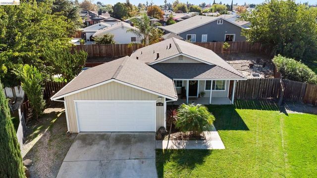 4855 Edgewood Ct, Oakley, CA 94561
