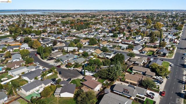 4855 Edgewood Ct, Oakley, CA 94561