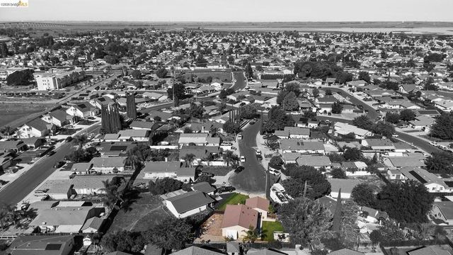 4855 Edgewood Ct, Oakley, CA 94561