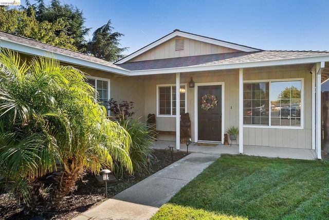 4855 Edgewood Ct, Oakley, CA 94561