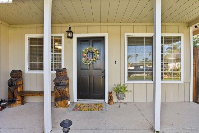 4855 Edgewood Ct, Oakley, CA 94561