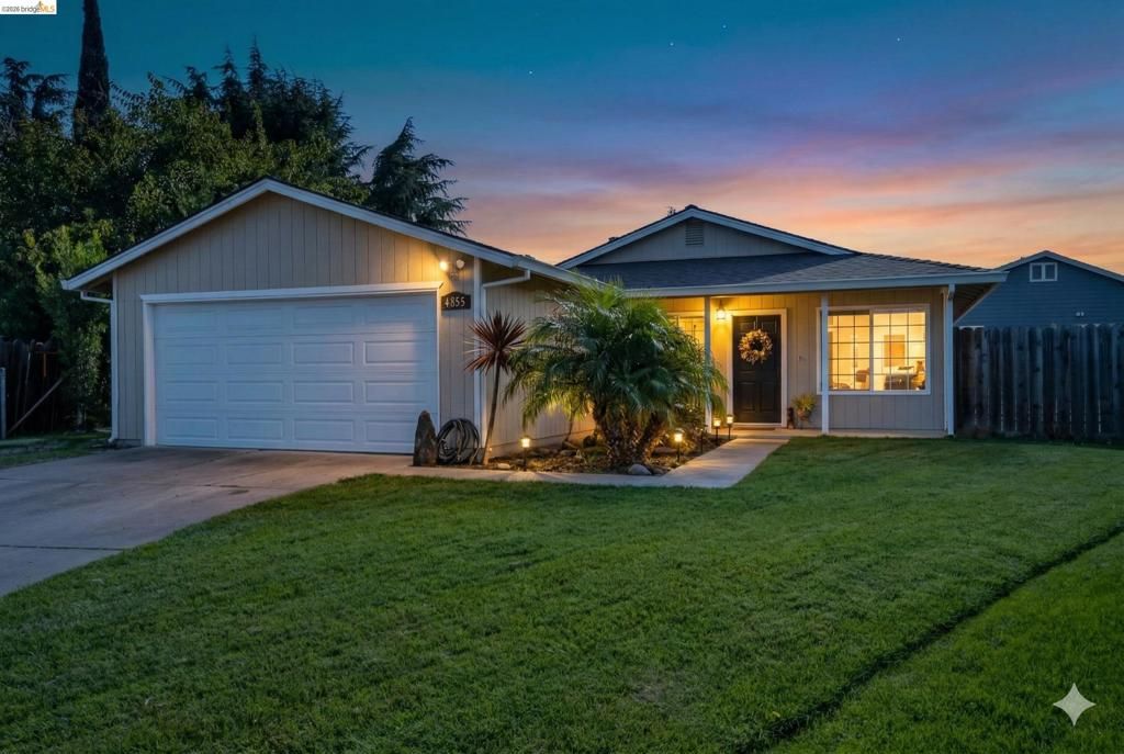 4855 Edgewood Ct, Oakley, CA 94561