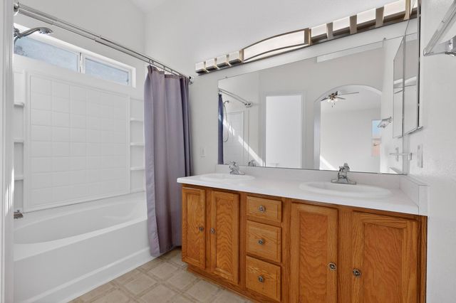 524 Lone River Trail SW, Albuquerque, NM 87121