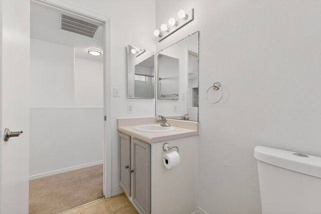 524 Lone River Trail SW, Albuquerque, NM 87121