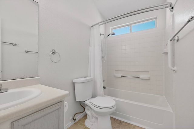 524 Lone River Trail SW, Albuquerque, NM 87121