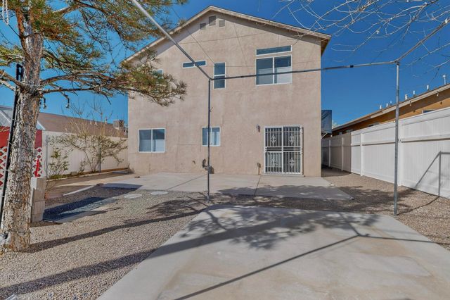 524 Lone River Trail SW, Albuquerque, NM 87121