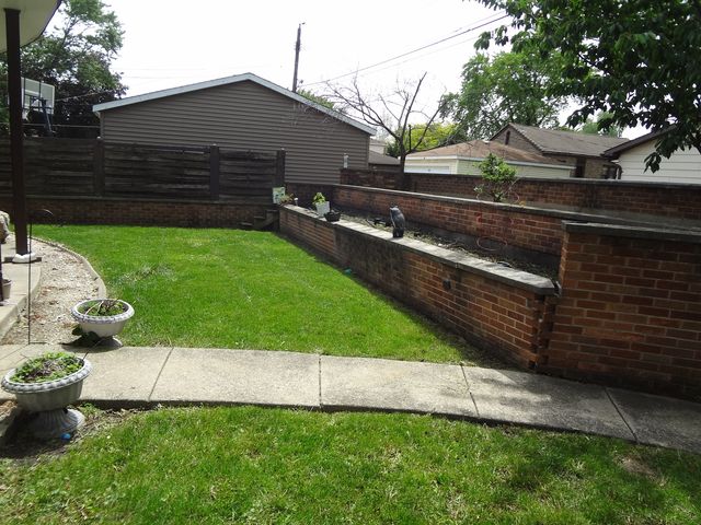 3936 S Clarence Avenue, Stickney, IL 60402