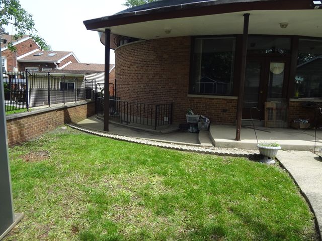 3936 S Clarence Avenue, Stickney, IL 60402