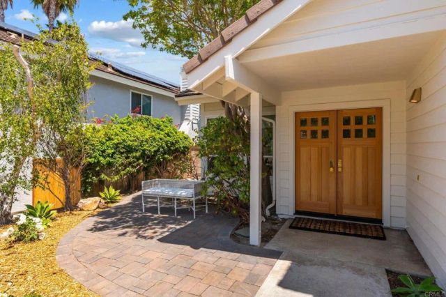 1151 Kildeer Ct, Encinitas, CA 92024