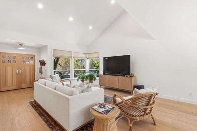 1151 Kildeer Ct, Encinitas, CA 92024
