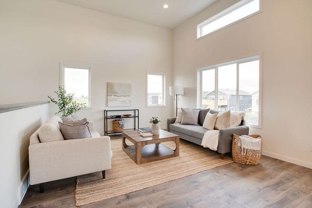 6738 67th Avenue S, Horace, ND 58047